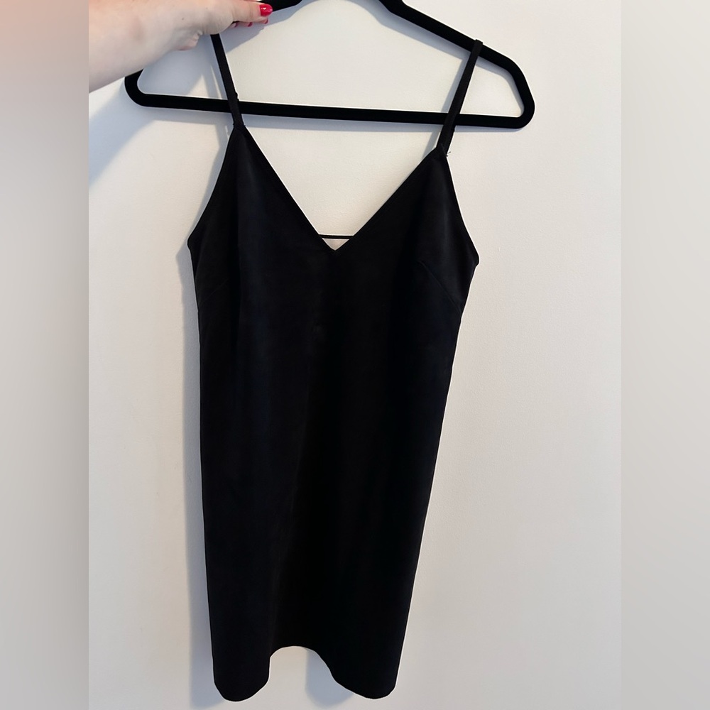 Aritzia wilfred free suede black dress